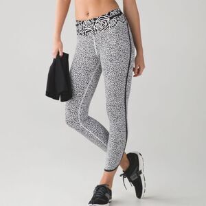 Lululemon Real Quick Tight - Miss Mosaic White / Posey Black White